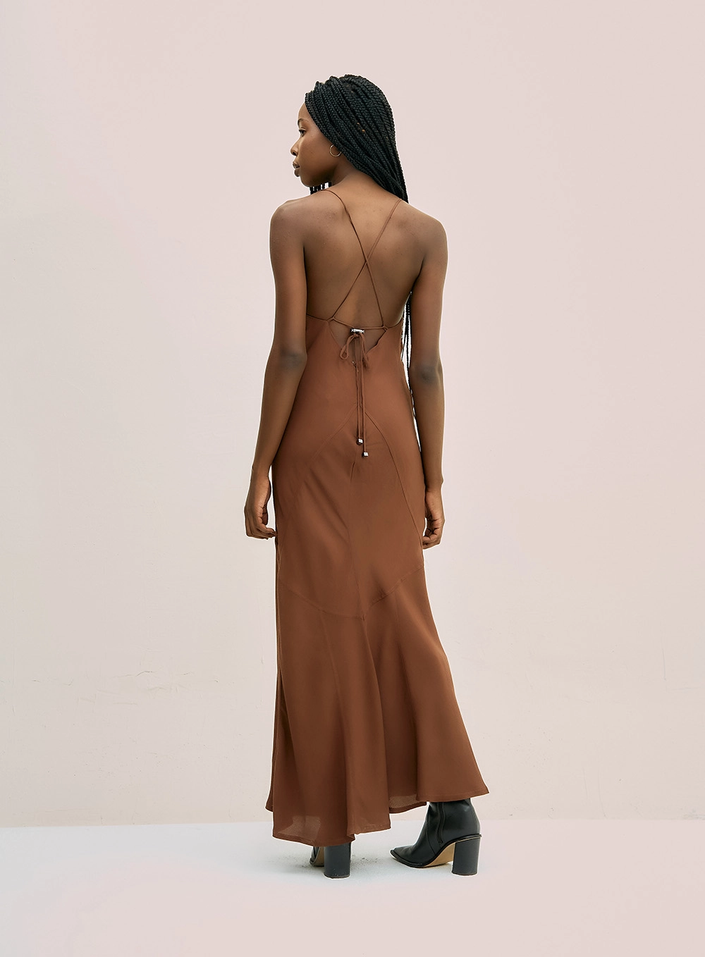 VESTIDO LONGO COM APLICACOES