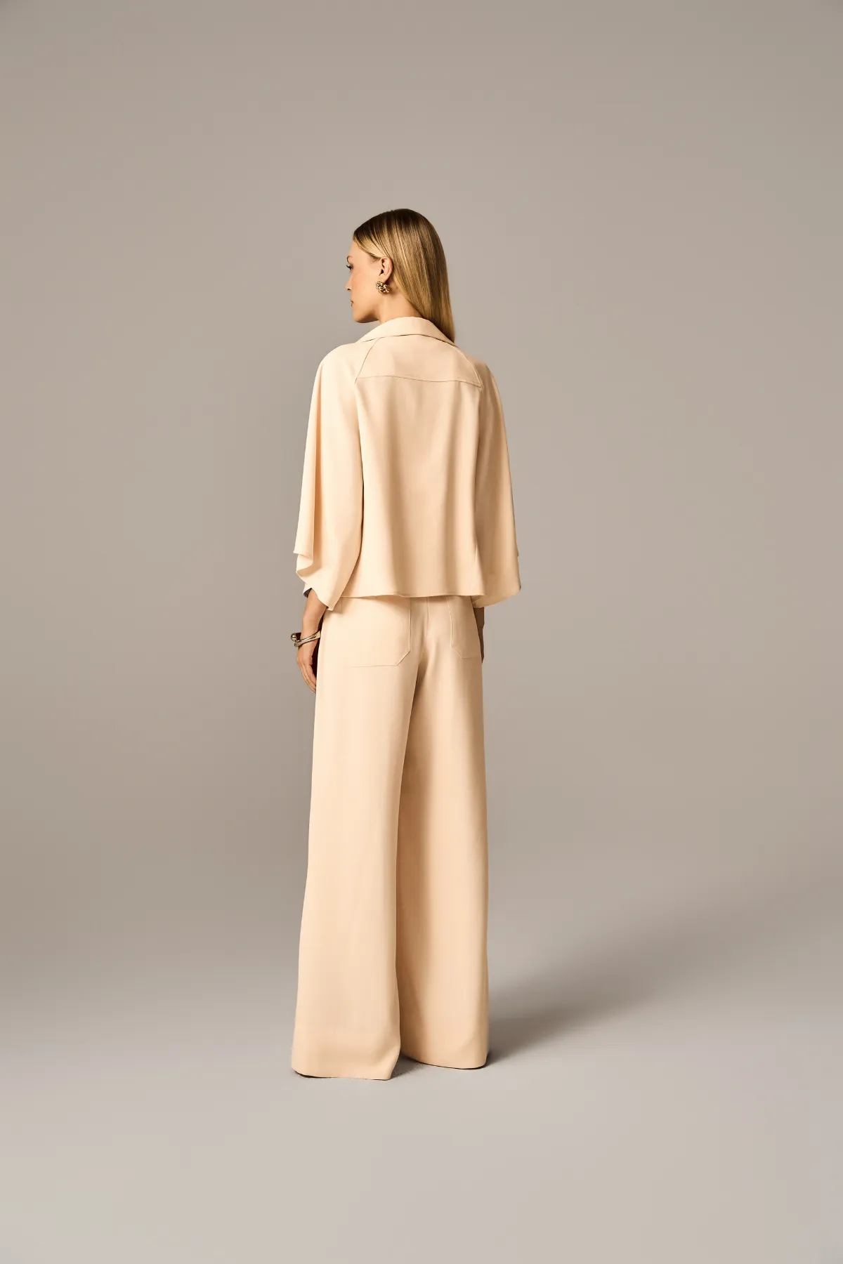 CONJUNTO LAVÍNIA