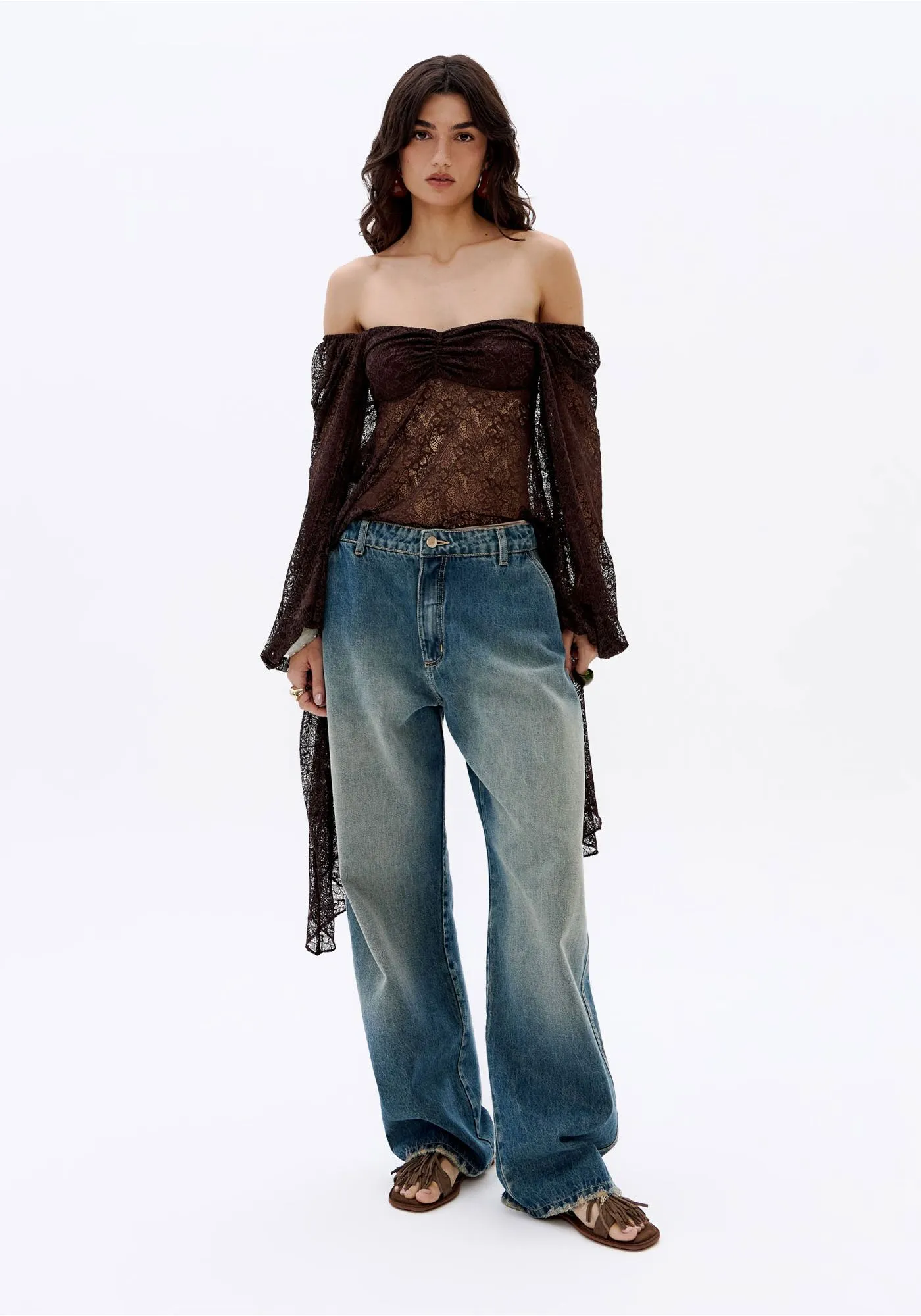 BLUSA ASSIMETRICA MANGA LONGA DE RENDA